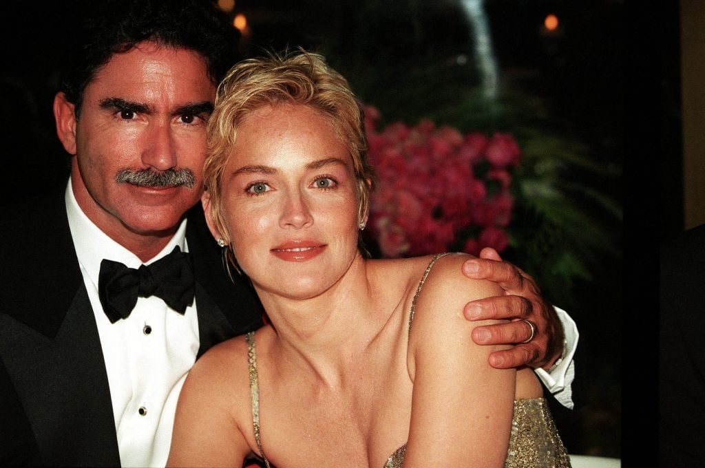 Sharon Stone rivela i motivi del divorzio con Phil Bronstein: "Si arrabbiò perché avrebbero asportato entrambi i seni"