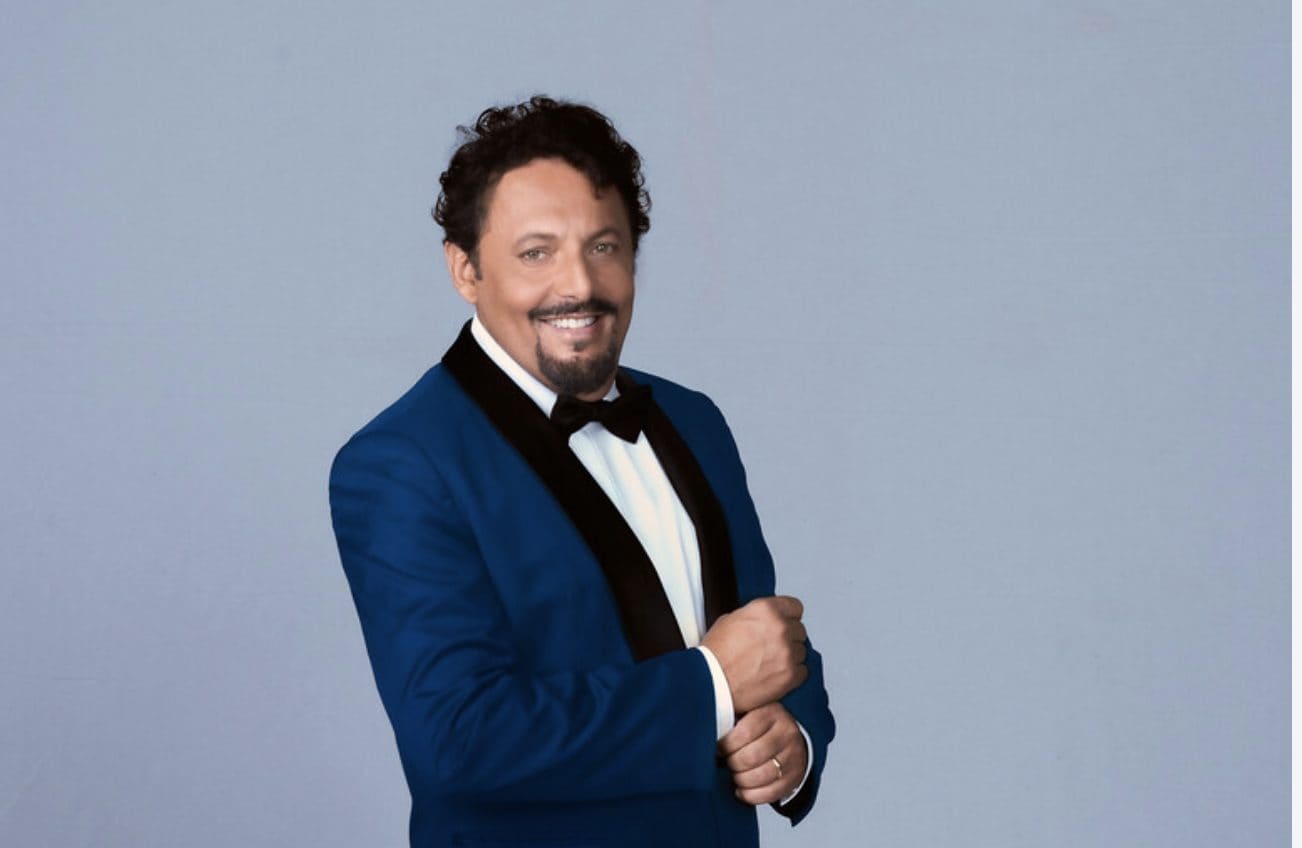 Ascolti tv ieri 26 settembre: Bello di Mamma...Rai! di Enrico Brignano vince con il 16.7%, Battiti Live fermo al 16.2%