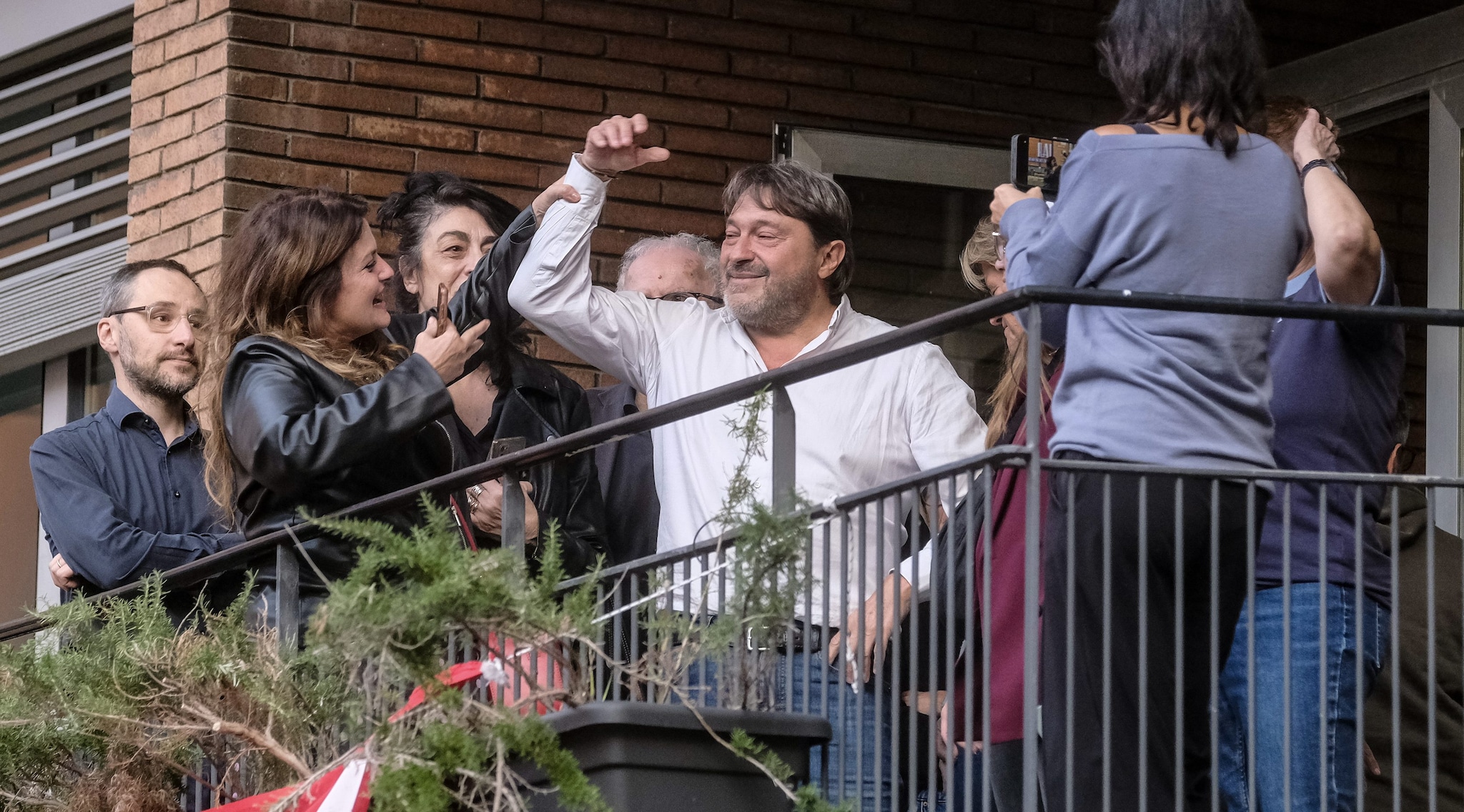 Sigfrido Ranucci torna in Rai per incontrare Claudia Di Pasquale e la redazione di Report, la riunione nello studio storico