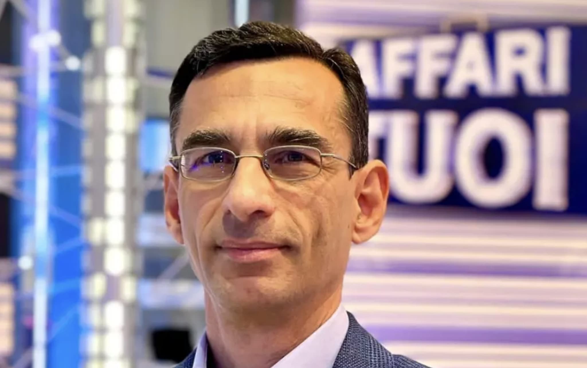 Affari Tuoi è ripartito senza Lupo, lui nomina Amadeus ma non De Martino: "La favola è finita"