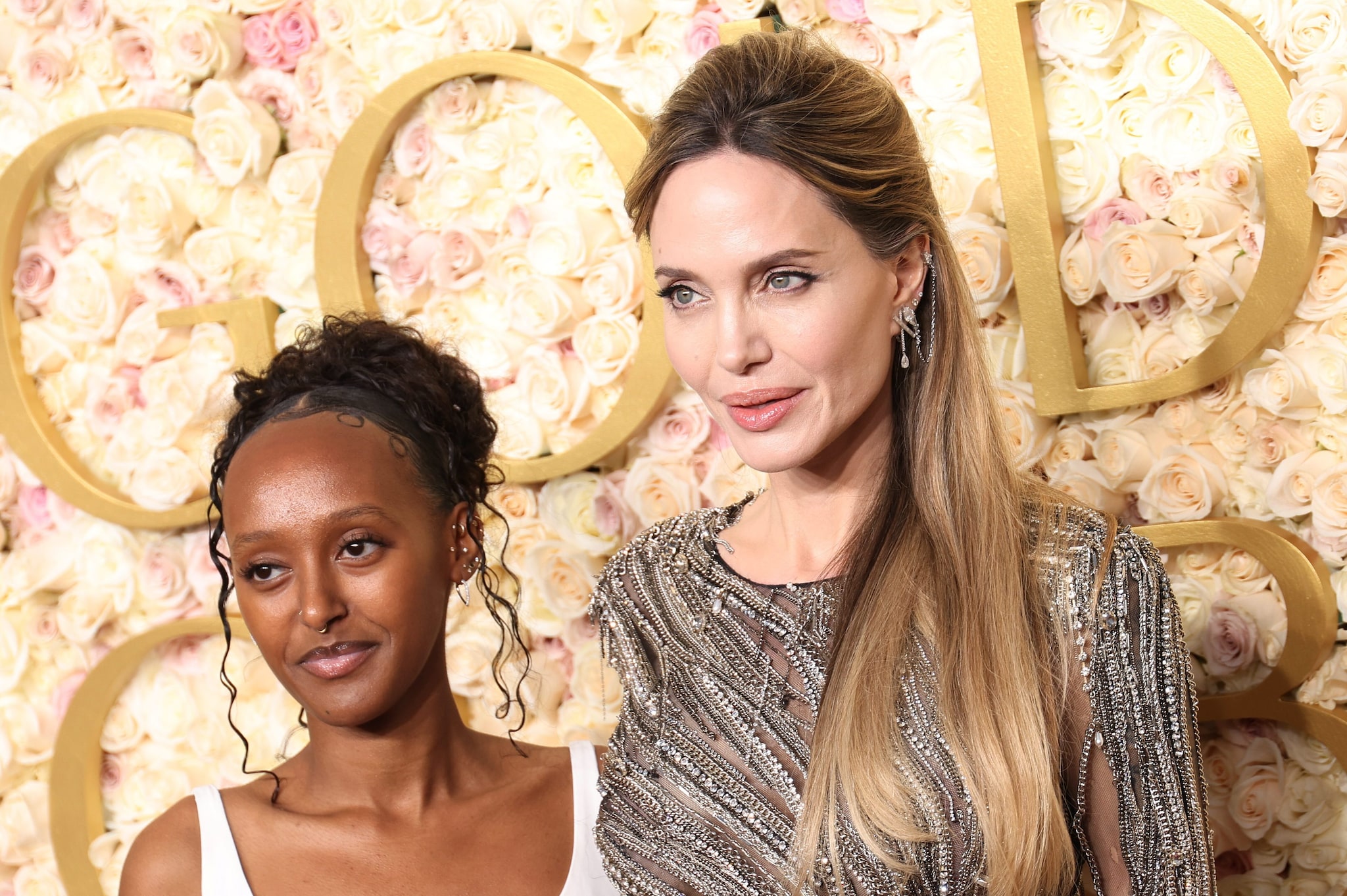Zahara Jolie rinuncia ufficialmente al cognome Pitt, continua l'allontanamento dei figli dal padre
