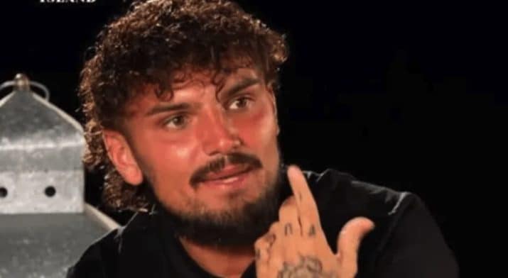 Maria De Filippi vuole insegnare a Giovanni Grazioso come si sta a Uomini e Donne, ma lui è troppo vero per il programma
