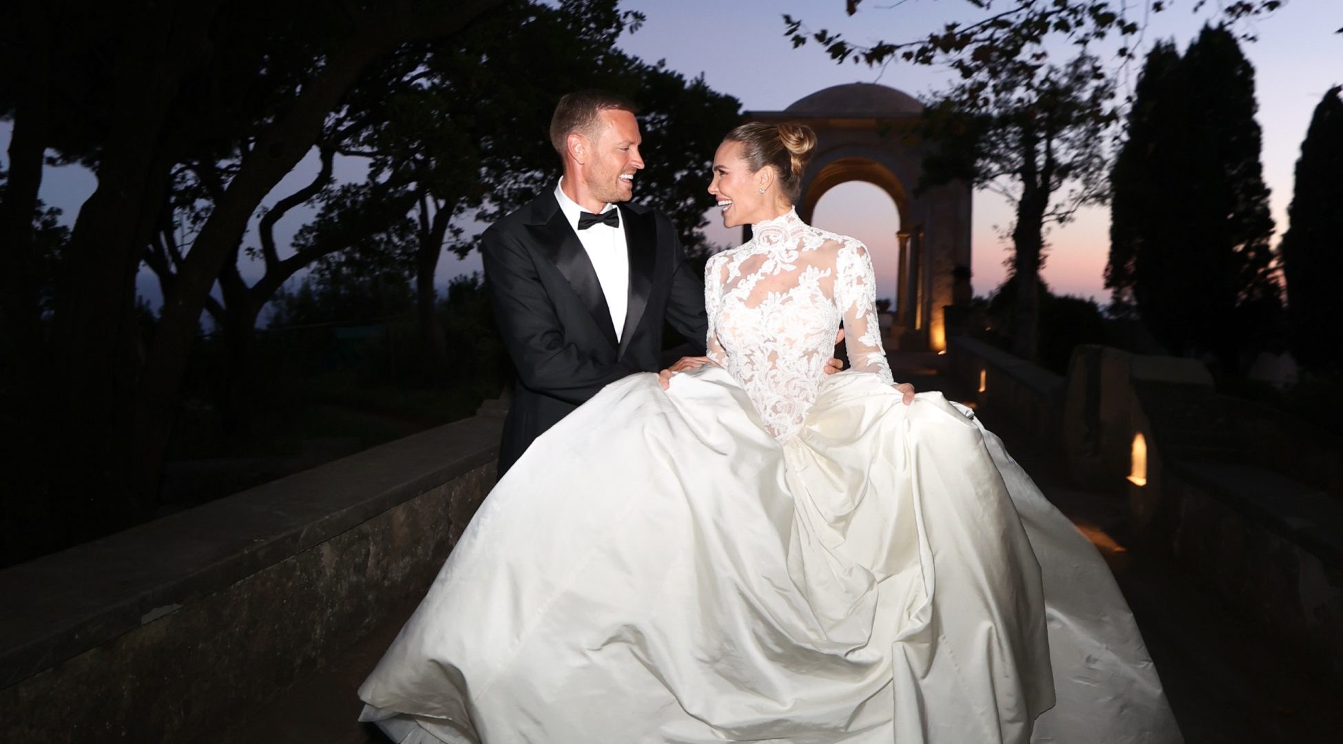 Le foto e i video del matrimonio di Ilary Blasi: con Totti subì la diretta tv, oggi decide lei cosa mostrare