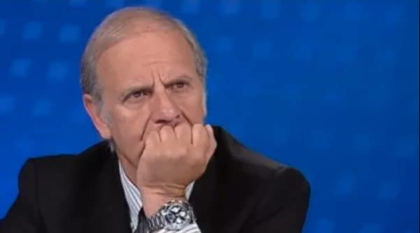 È morto Roberto Bernabai, giornalista sportivo e storico conduttore del tg La7: aveva 70 anni
