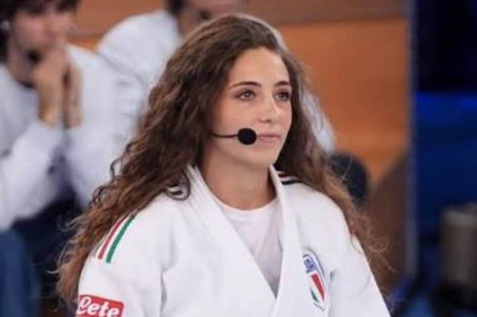 India Serafini è la prima judoka ad Amici 26, la forza e la determinazione sul tatami dopo la morte del padre