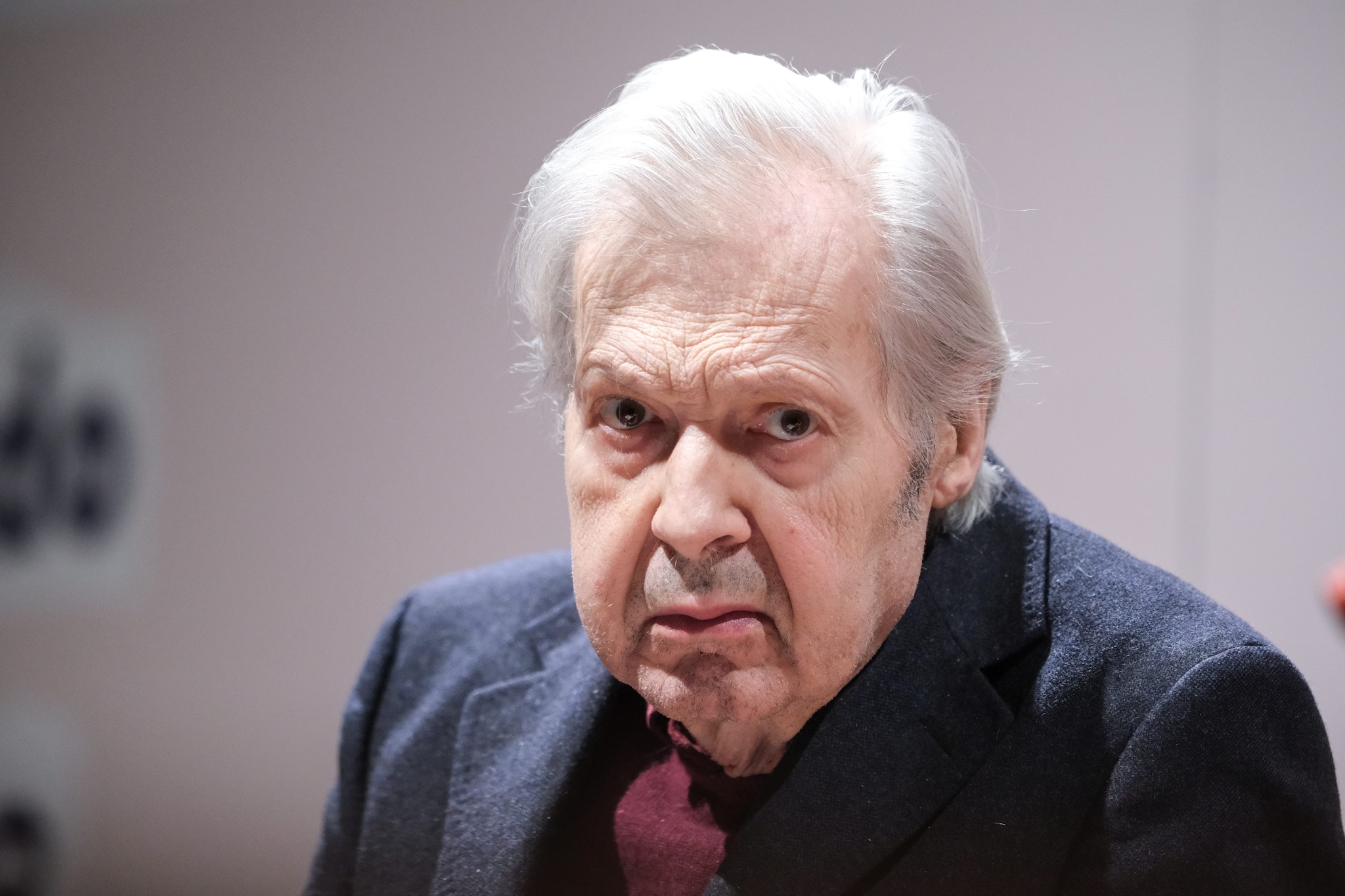 Vittorio Sgarbi in condizioni critiche ma stabili, la figlia Evelina: "È in uno stato di sofferenza estrema"