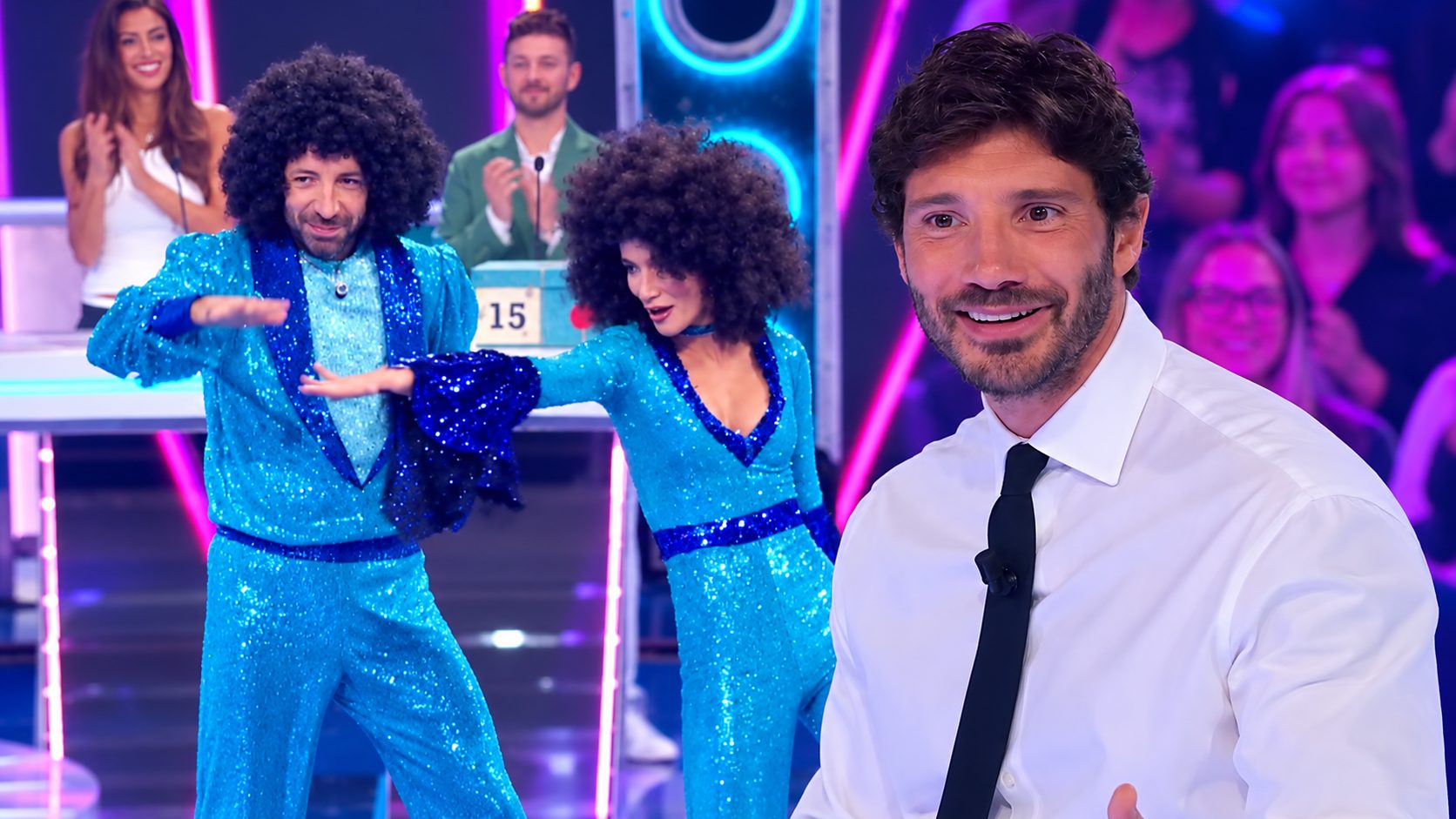 Ad Affari Tuoi si balla Daddy Cool: De Martino ha trovato la chiave per battere la Ruota