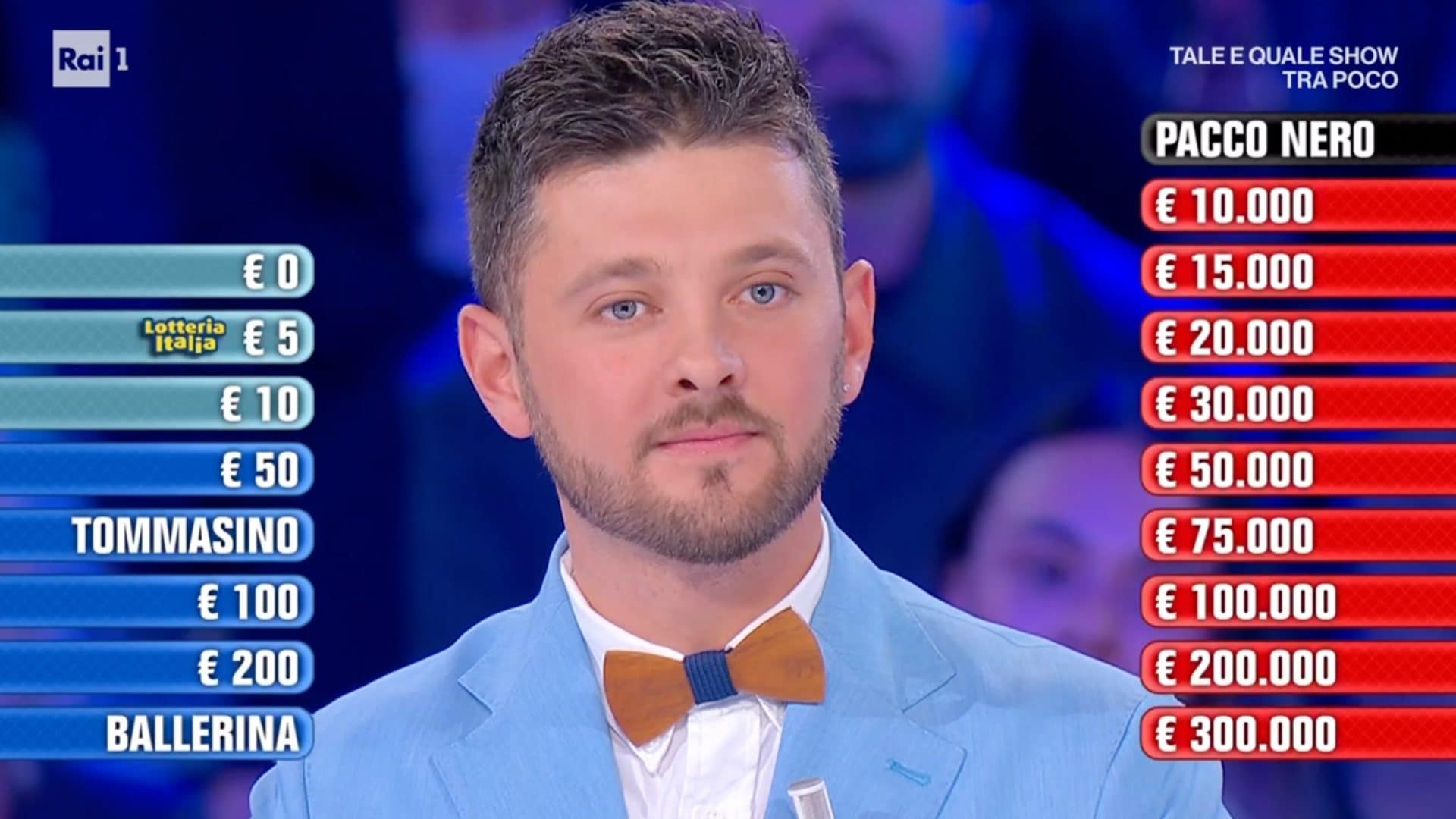 Antonio lavora in un pastificio e vince auto e 22mila euro ad Affari tuoi: "Pagherò i debiti"