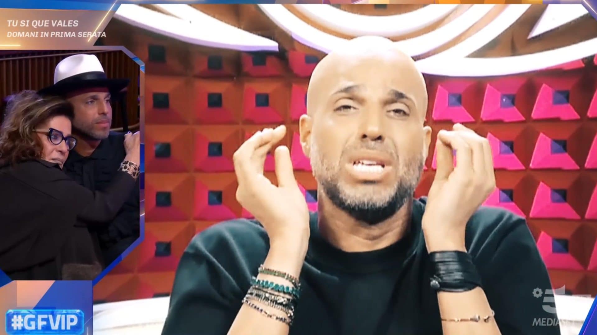 Jonathan Kashanian in lacrime perché è solo e vuole dei figli: "Cerco con chi farli, non mi vergogno a dirlo"