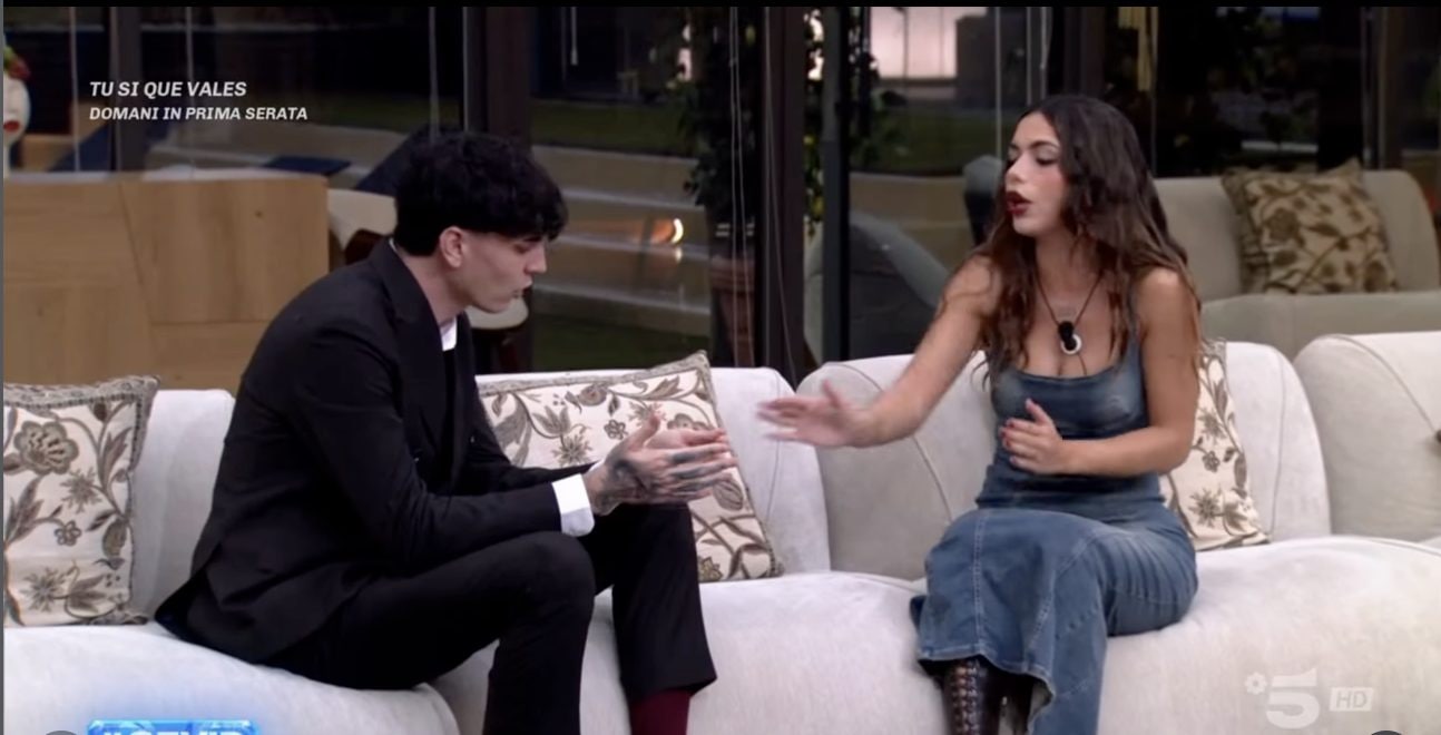 Gianmarco Ciaccia spiega a Piera Meloni che lei non cerca un amore maturo, poi le chiede di restare in casa per parlare