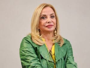 Simona Izzo parla della sua malattia autoimmune