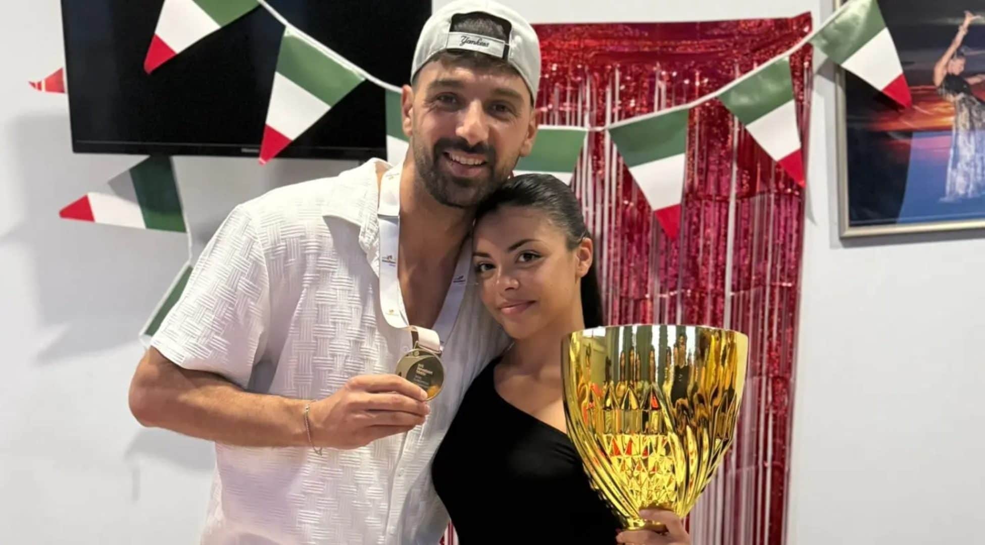 Ad Amici c'è Anna Messina, l'allieva cui fu concesso di entrare anche nella Casa del GF Vip per allenarsi con Todaro