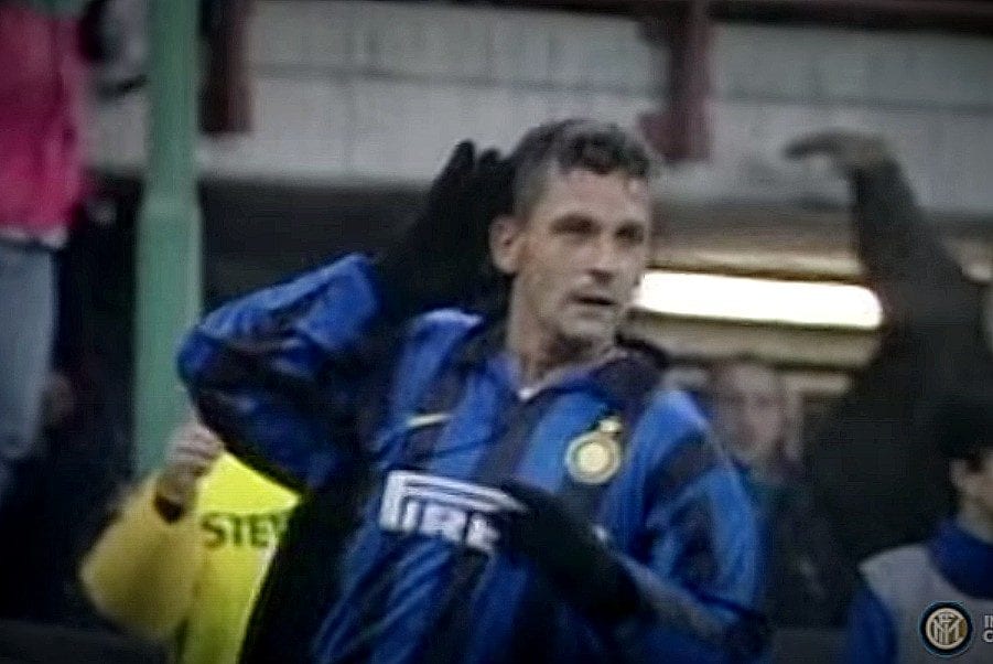 Roberto Baggio con la maglia dell’Inter da calciatore.