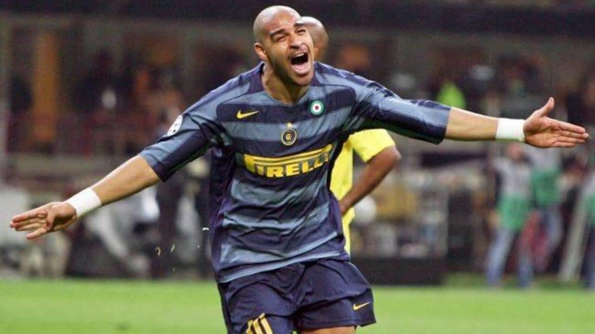Adriano nella storia del calcio brasiliano: farà parte della Walk of ...