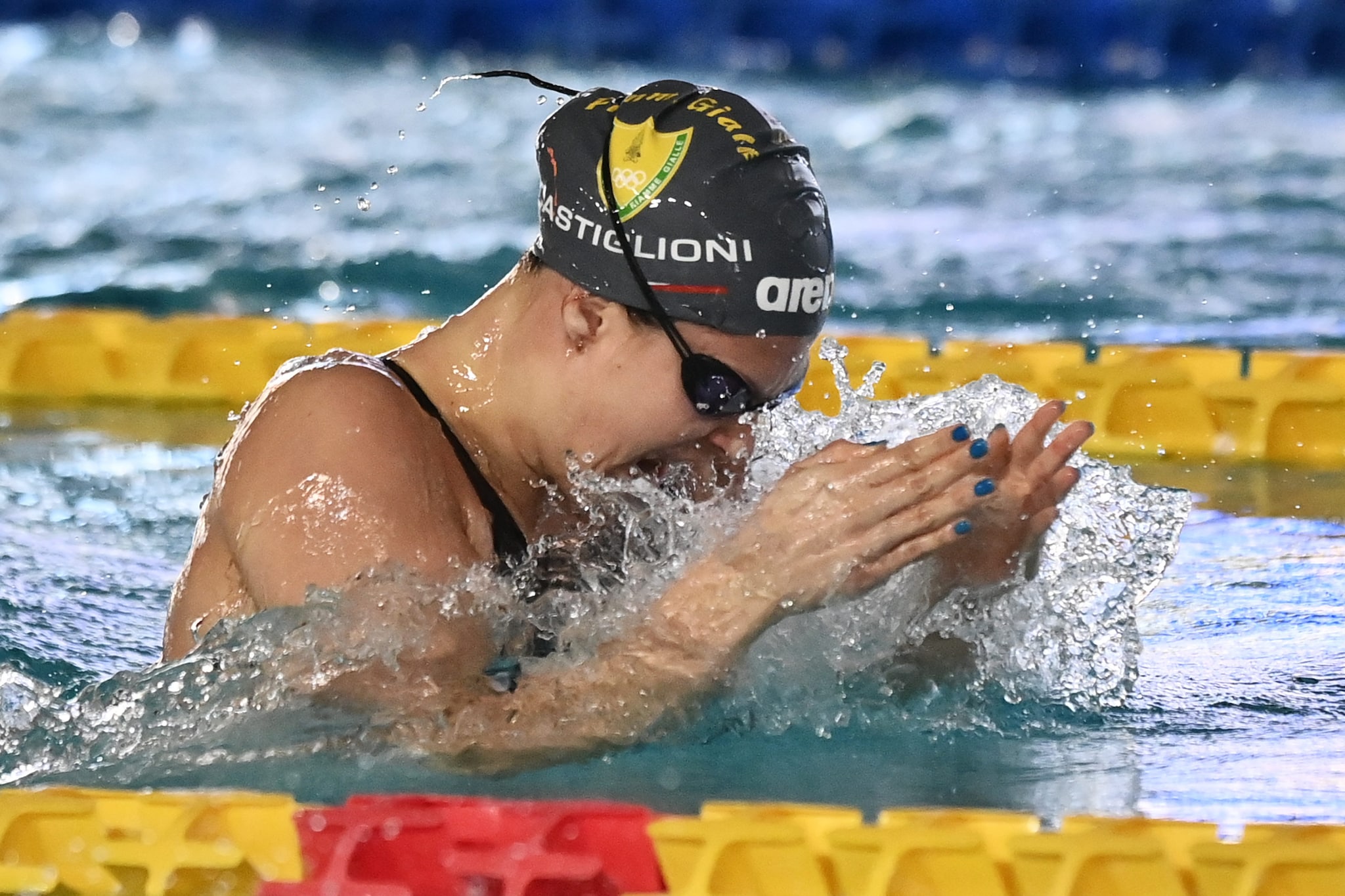 Record italiano di Arianna Castiglioni nei 100 rana di nuoto è il