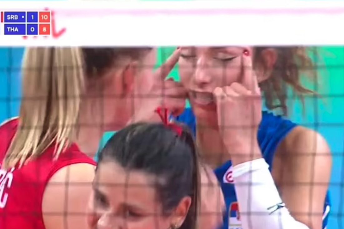 Mima gli occhi a mandorla, squalificata la pallavolista serba Sanja  Djurdjevic
