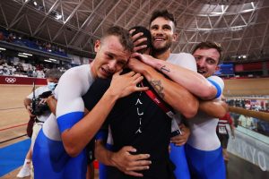 Medaglia d'oro e record del mondo: in pista un'Italia dominante