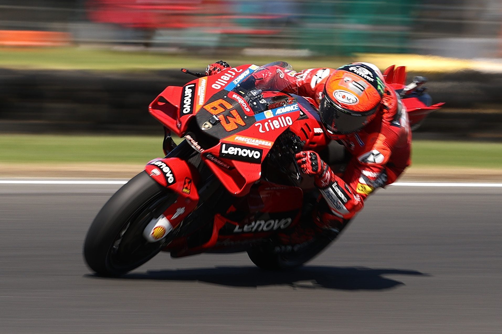 Rins vince il GP di Australia di MotoGP, Bagnaia terzo passa in testa ...