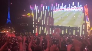 La festa impressionante per i Socceroos: un intero popolo in strada nella notte