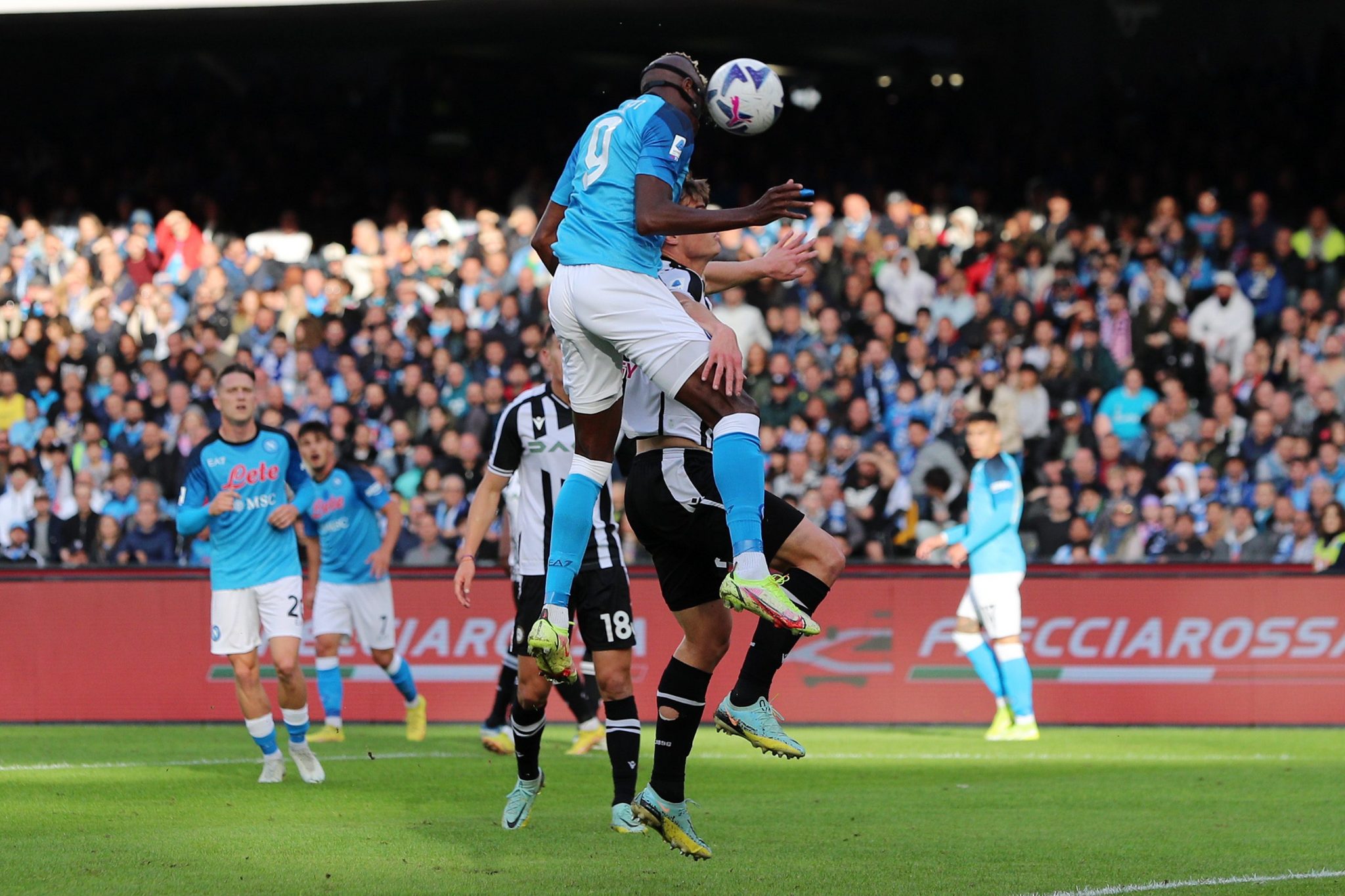 Европейский футбол. Прогноз на матч наполи. Футбол наполи болонья. Наполи рейнджерс 26 октября. Чемпионат италии.