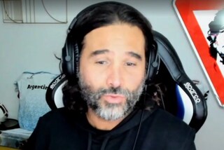 Adani legge un messaggio in diretta e si commuove: è la struggente potenza del calcio