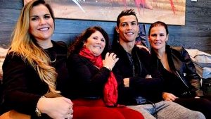 La famiglia di Cristiano Ronaldo si mette contro tutto il Portogallo: