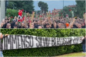Unisce gli ultras di Juve e Milan ad Arcore: lo striscione dei Viking, le rose rosse della Sud
