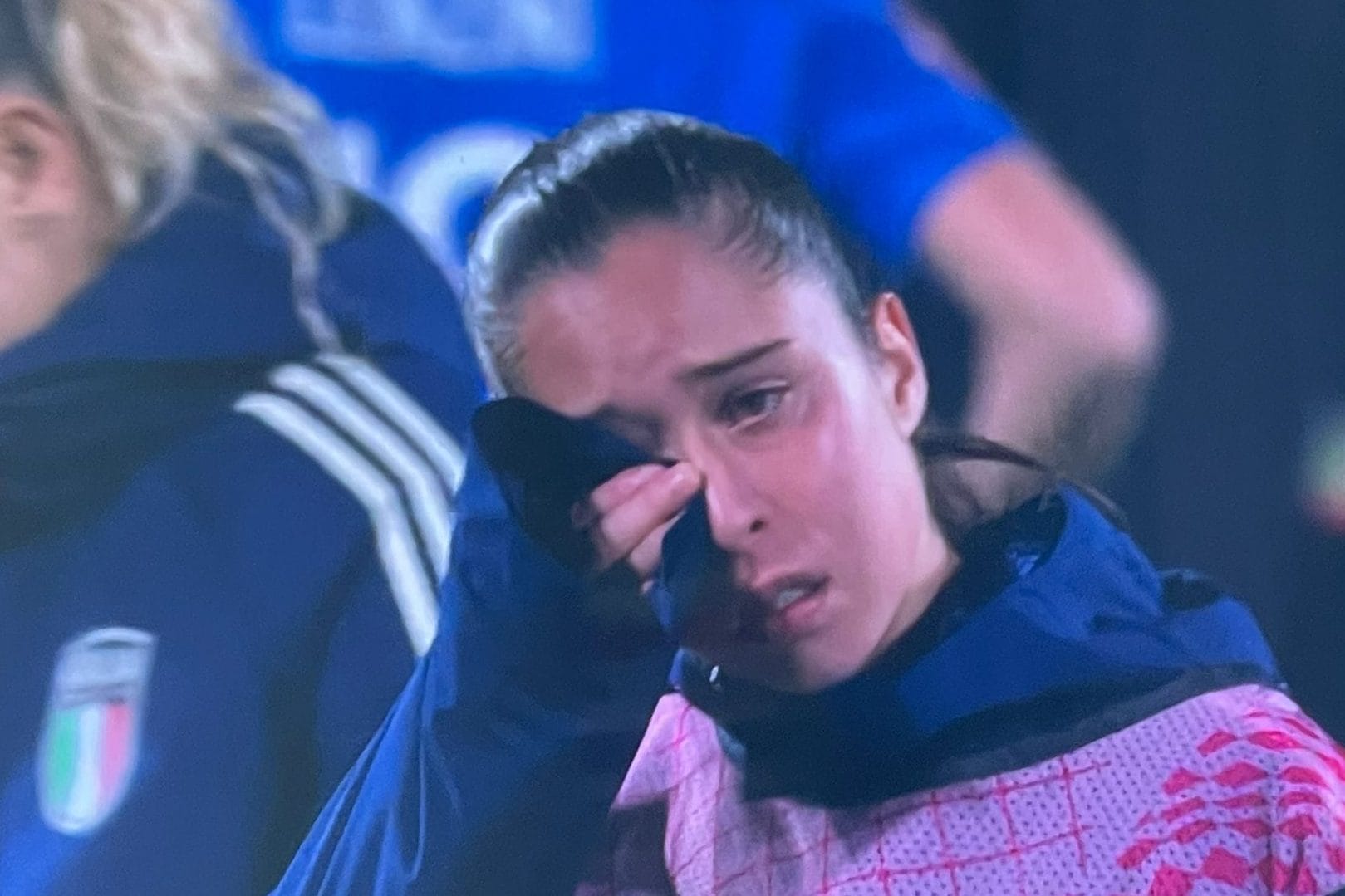 Giulia Dragoni distrutta dopo Italia-Svezia, scoppia in lacrime in ...