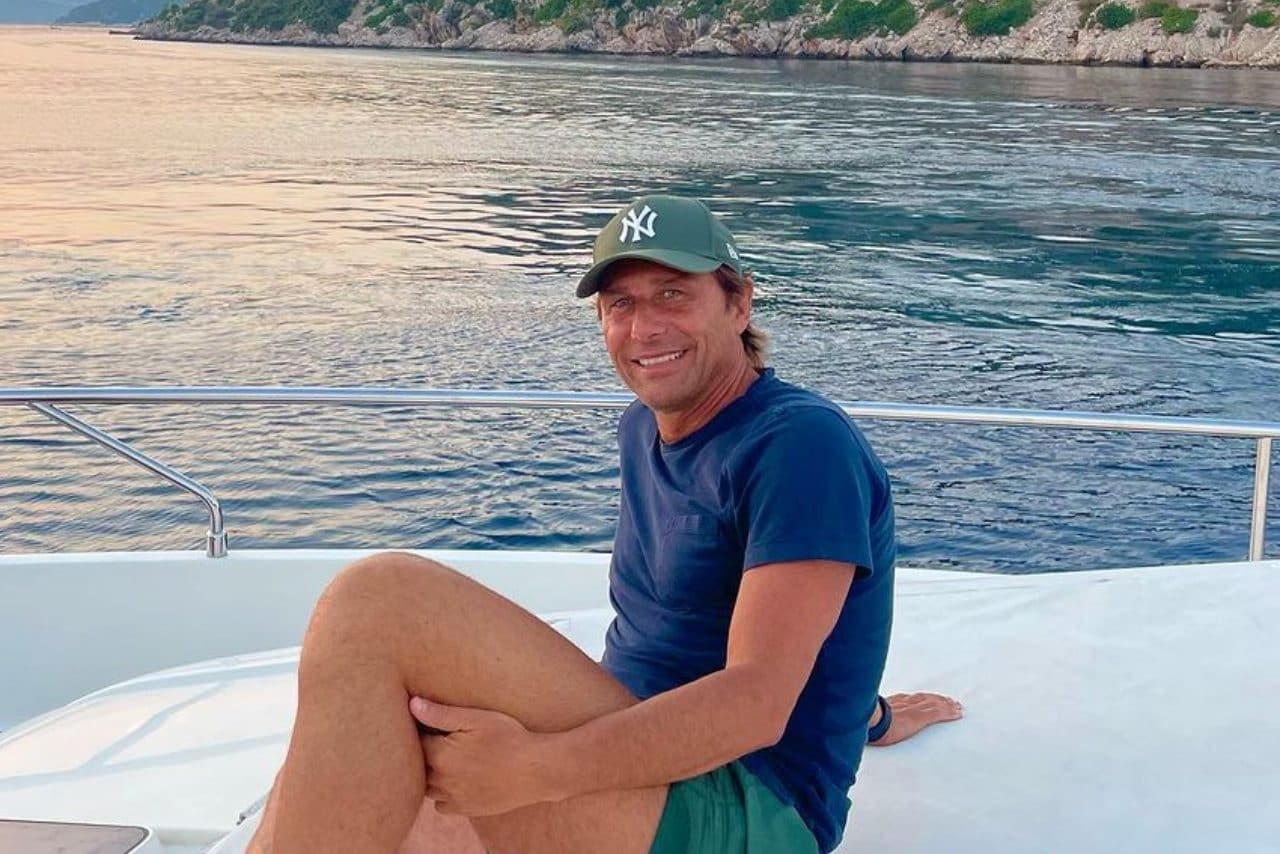 Un vecchio post di Conte viene invaso dai messaggi dei tifosi del