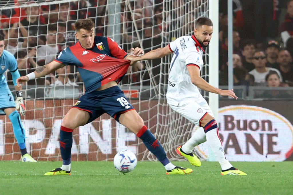 Il Genoa vince e si diverte, 3-0 al Cagliari: Gilardino celebra la