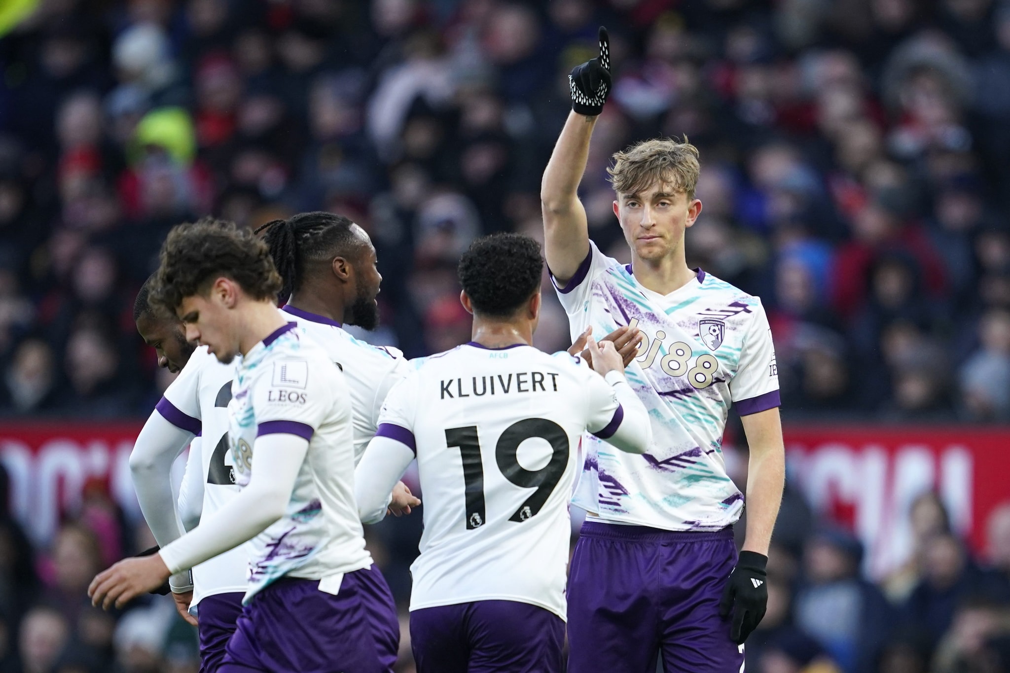 Huijsen con la maglia del Bournemouth.