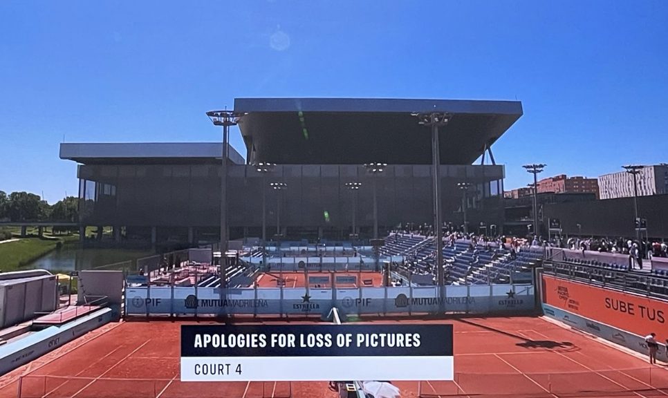 Blackout a Madrid, Arnaldi-Dzumhur si gioca senza corrente: solo i presenti sanno cosa è successo