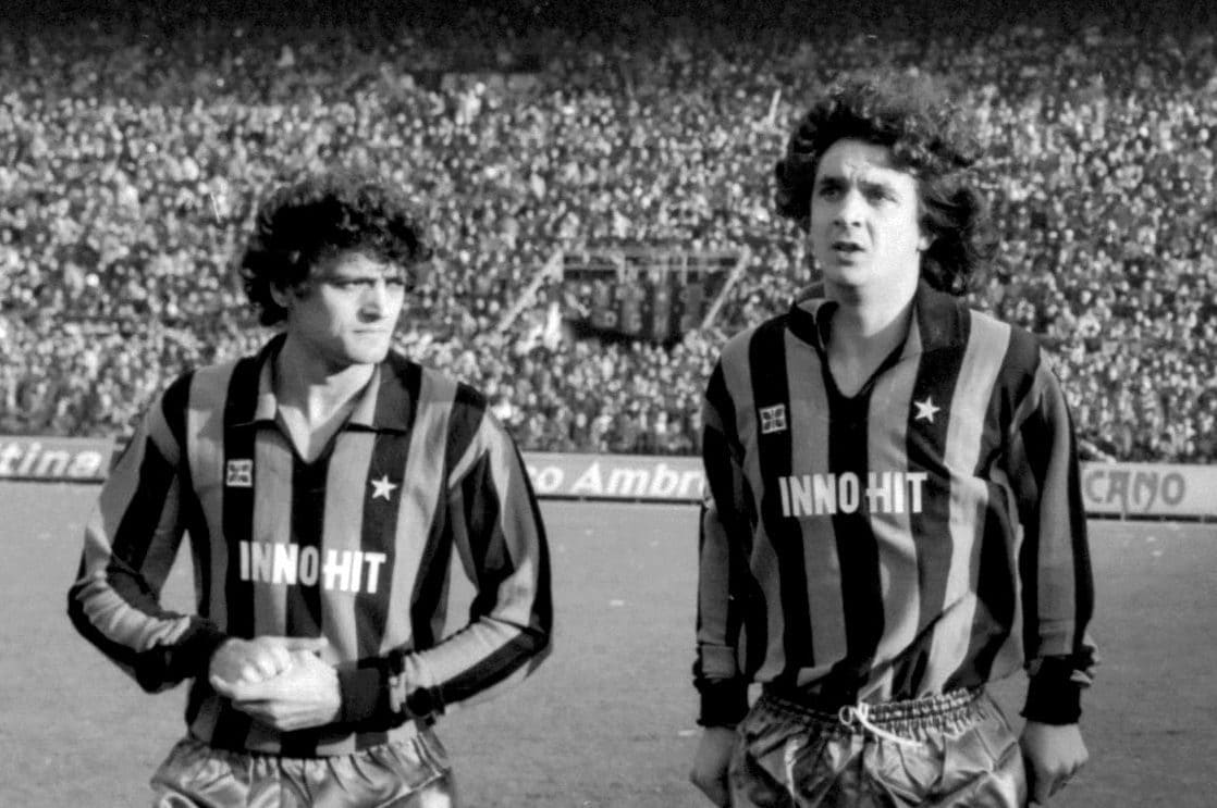 Altobelli e Beccalossi prima del fischio d’inizio di un’Inter–Juventus nel 1981