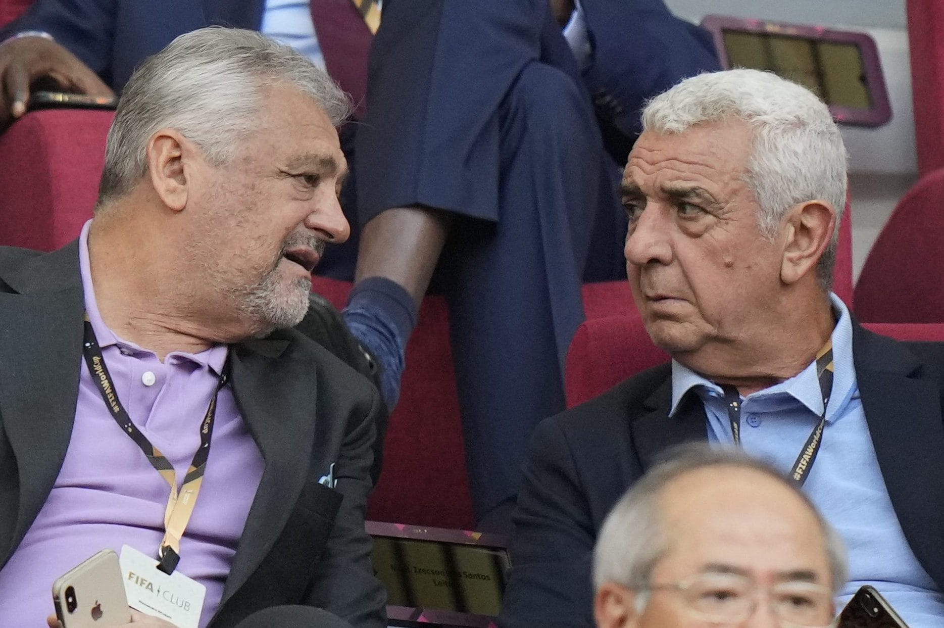 Alessandro Altobelli ed Evaristo Beccalossi in tribuna a Doha in Qatar durante i Mondiali del 2022
