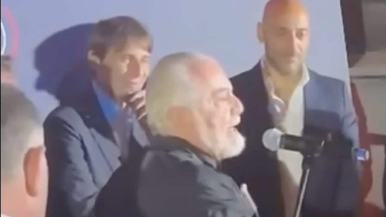 De Laurentiis congeda Conte con un fraterno abbraccio: "Gli auguro successi, merita rispetto"