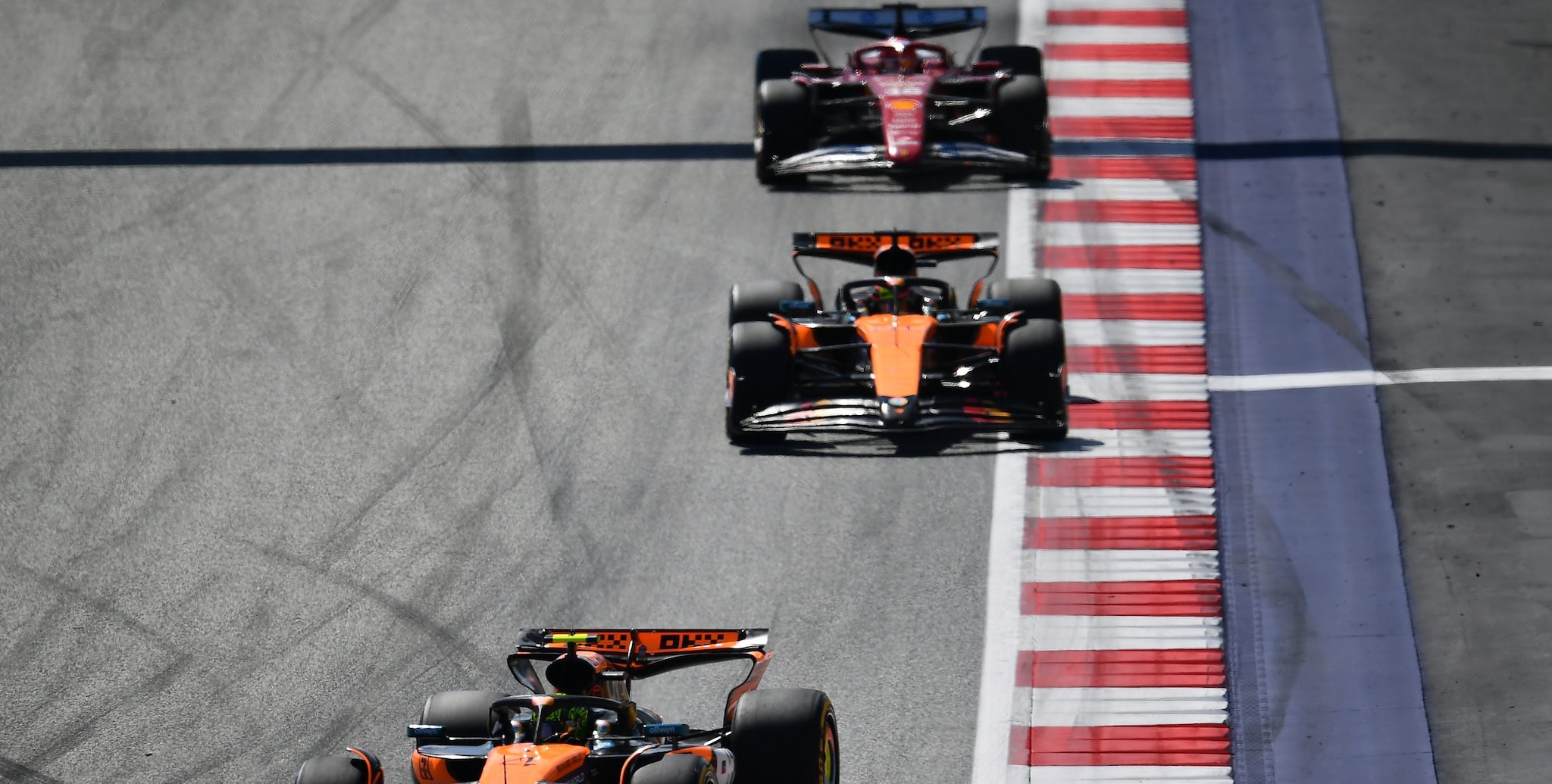 Ferrari sul podio con Leclerc in Austria, McLaren domina in casa della Red Bull: Verstappen centrato da Antonelli
