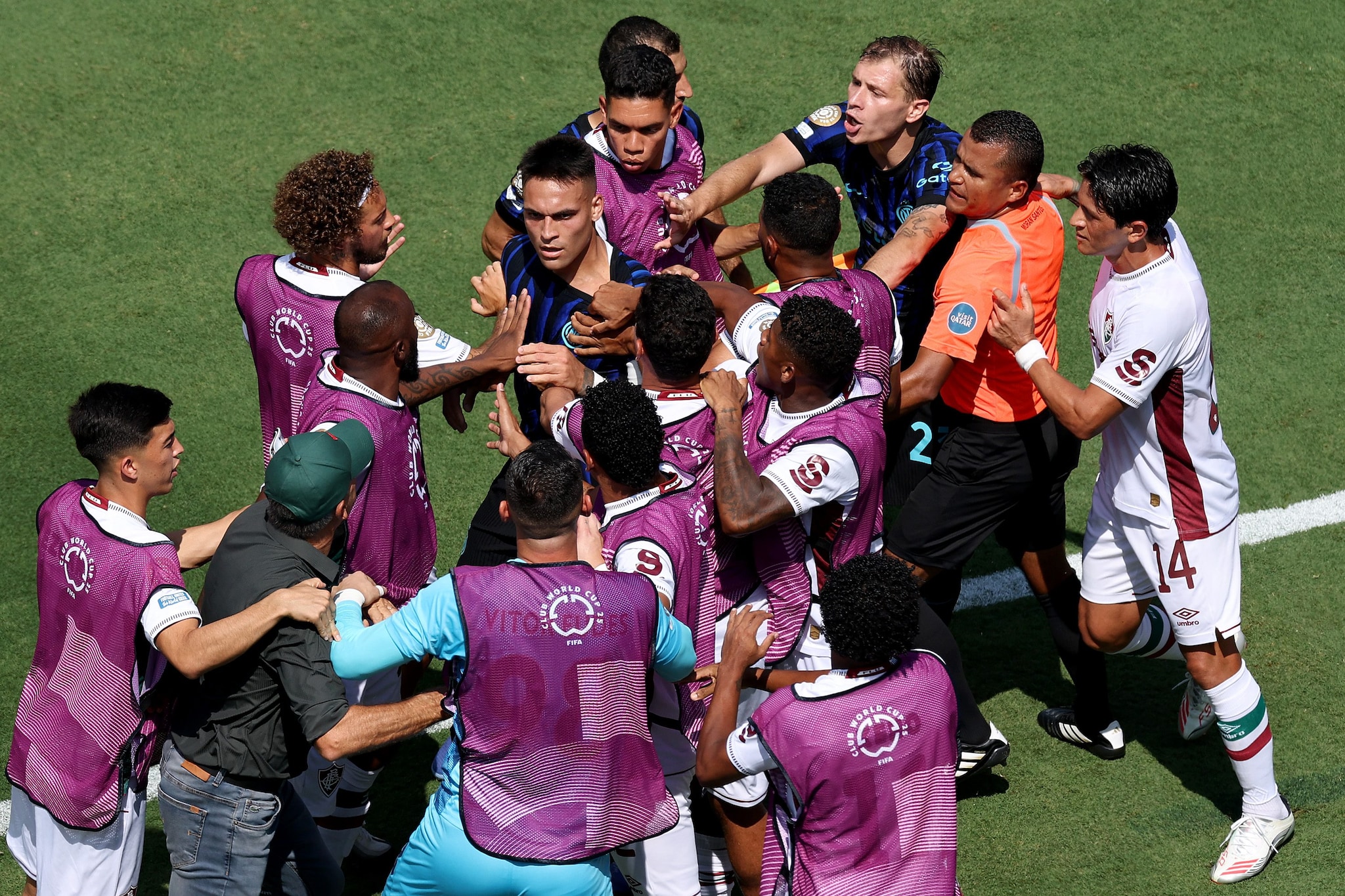 Tensione con Lautaro in prima fila.