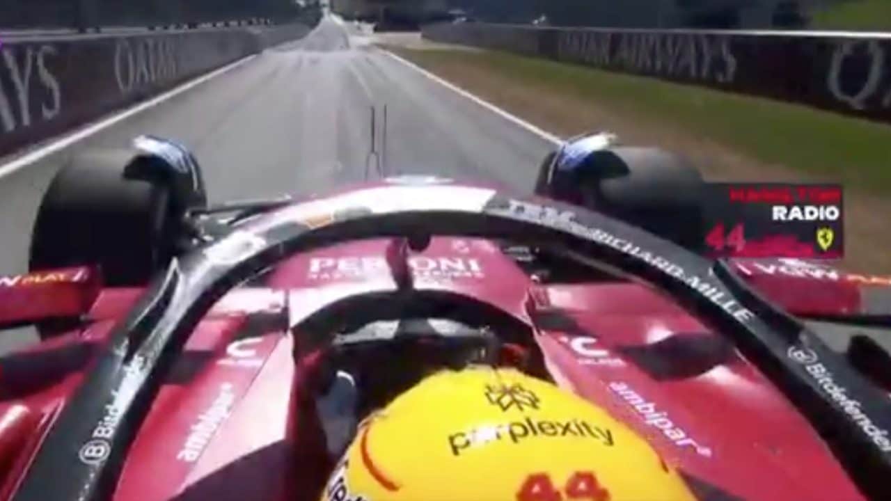 Hamilton prova una mossa disperata per soffiare il podio a Leclerc: la Ferrari lo obbliga a fermarsi