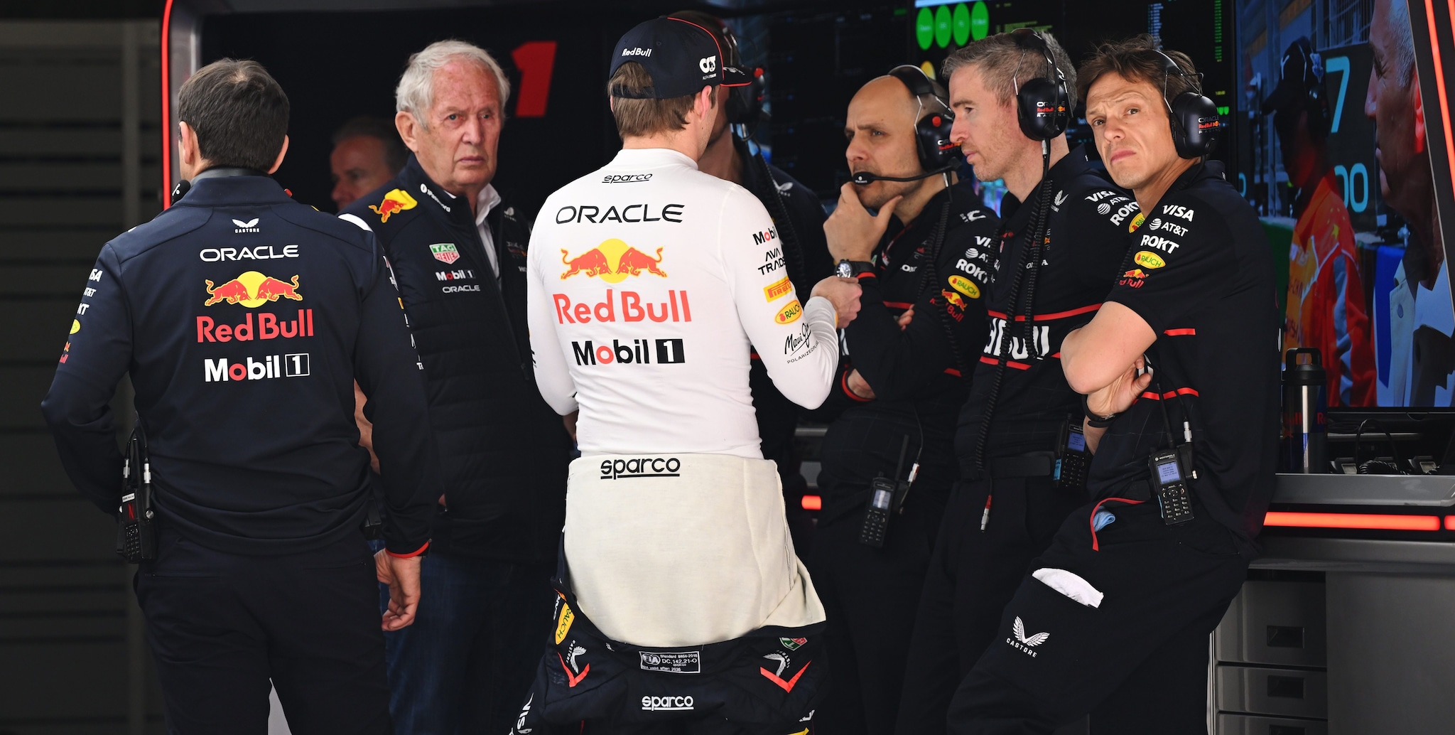 Clamorosa assenza al box di Verstappen in Austria, cambia la voce che lo guida: non era mai successo prima