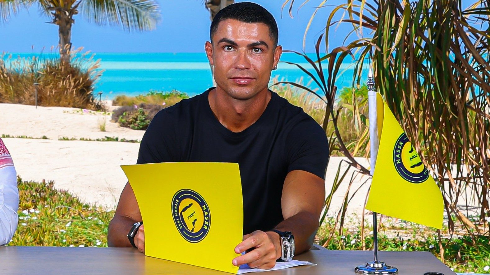 Cristiano Ronaldo avrà uno stipendio indecente dopo il rinnovo con l'Al Nassr: 413 euro al minuto