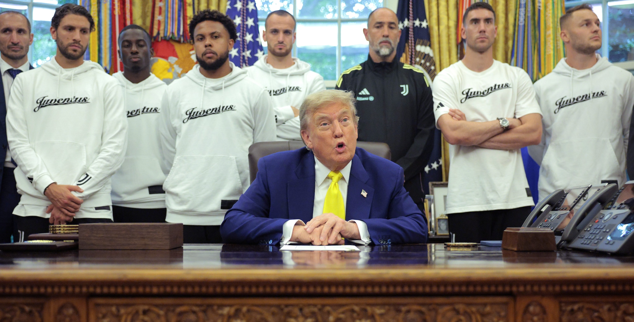 Perché la Juventus si è ritrovata da Trump mentre parlava di Israele e Iran in una scena surreale