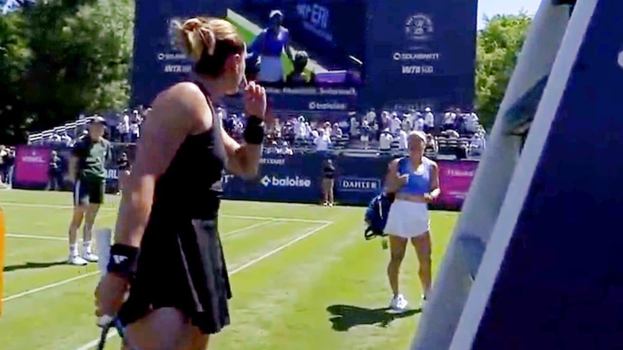 Maria Sakkari esplode contro Putintseva: "Guarda come ti comporti. Qui non piaci a nessuno"
