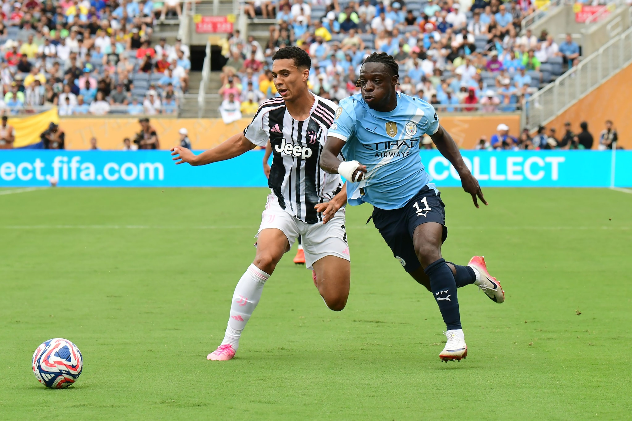 Alberto Costa in azione con la Juventus al Mondiale per Club.