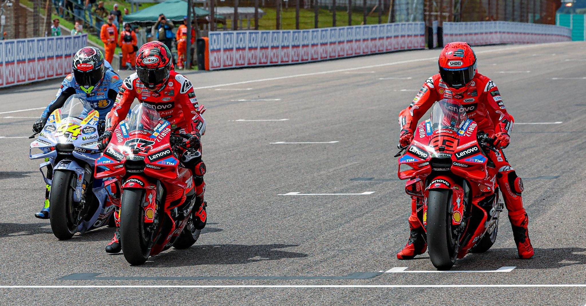 La griglia di partenza del GP Repubblica Ceca di MotoGP 2025: Marc Marquez vince la gara sprint a Brno