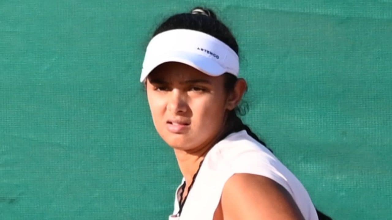 La tennista Radhika Yadav uccisa dal padre: "Stava cucinando, le ho sparato tre colpi alle spalle"