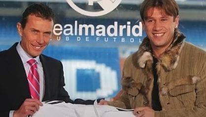 Cassano e la pelliccia nel giorno della presentazione al Real Madrid.