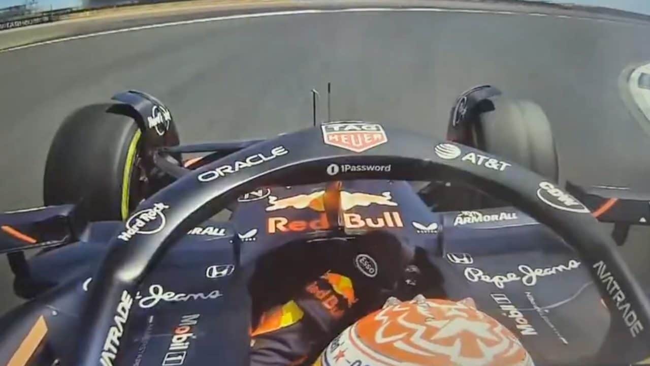 Verstappen sterza ma la Red Bull va dritta, l'inquietante allarme a Silverstone: "È incredibile"