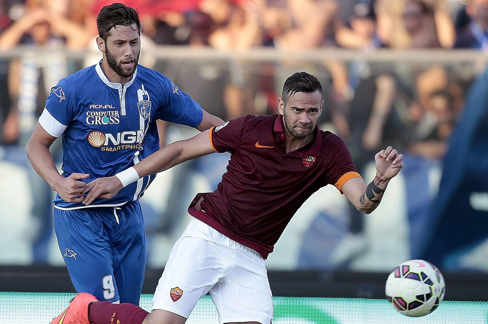 Leandro Castan impegnato contro Levan Mchedlidze in quell’Empoli–Roma del 13 settembre 2014