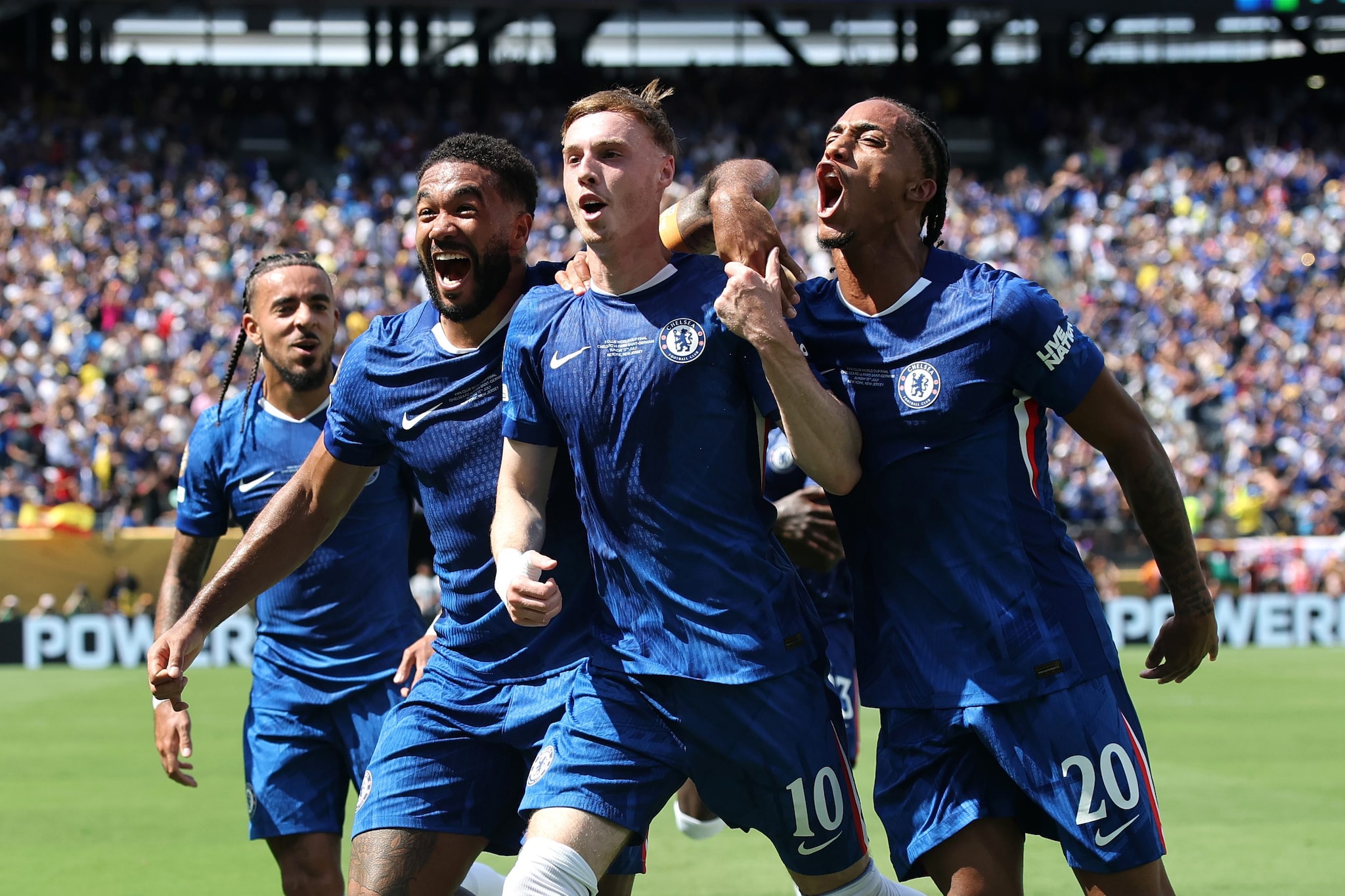 L’esultanza del Chelsea dopo il gol di Palmer in finale contro il PSG.