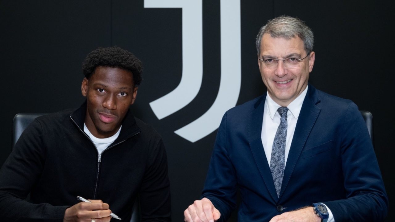 Perché la Juve non ha ancora un direttore sportivo e come sta facendo Comolli a fare mercato da solo